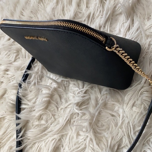 Michael Kors Black Cindy Crossbody Bag - Picture 10 of 11